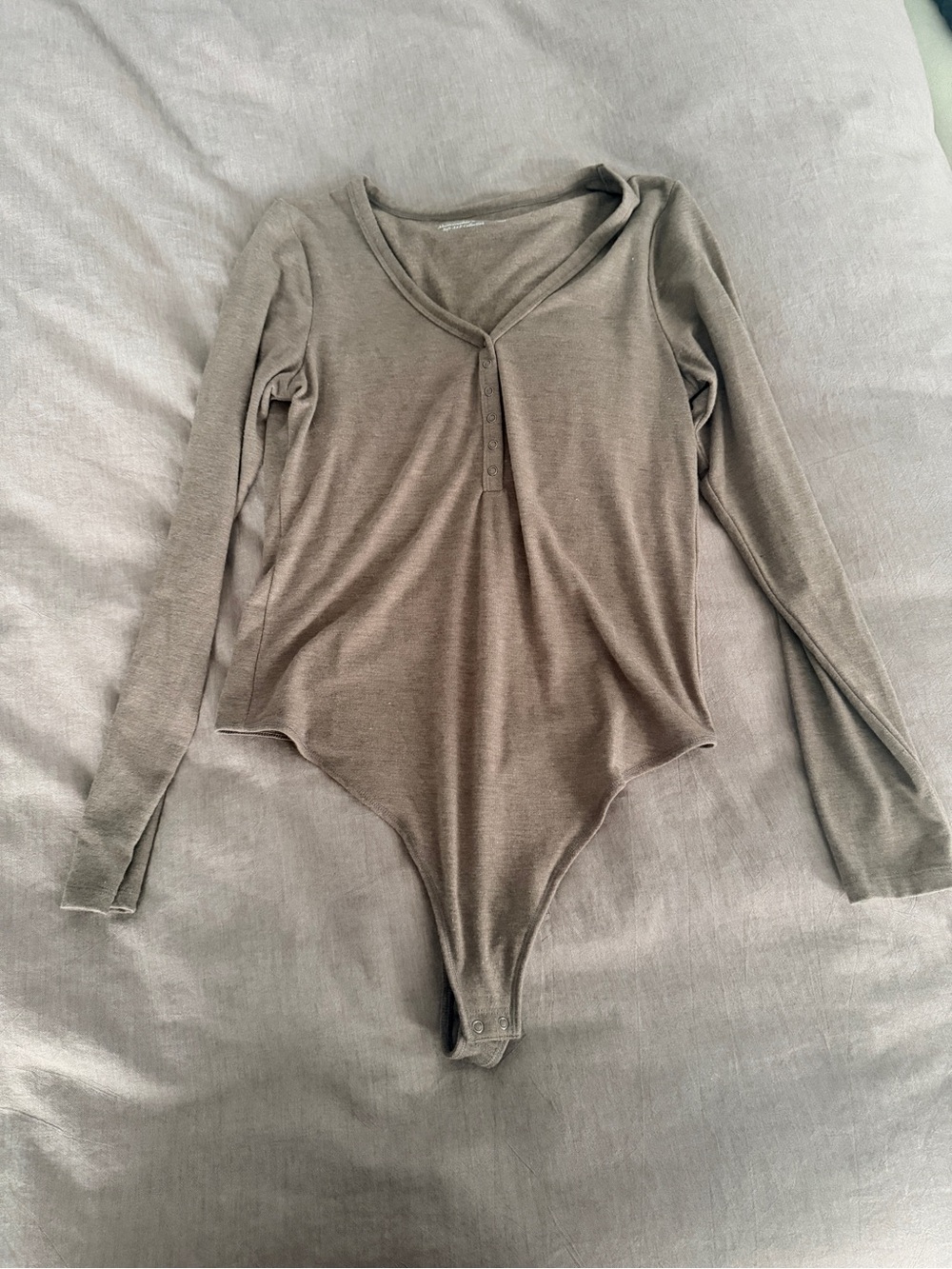 A&F Long Sleeve Henley One-Piece Bodysuit in Taupe